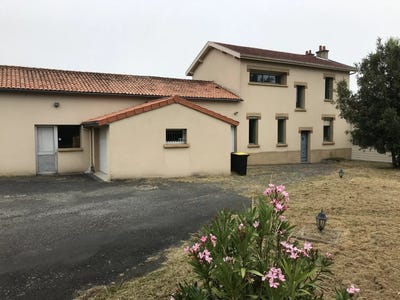 /international/fr/bressuire-charente-120093624864/