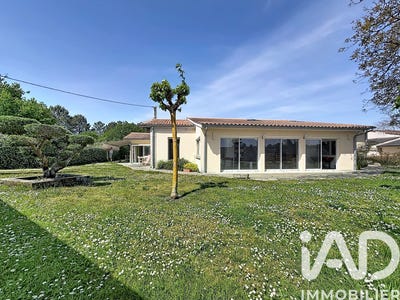 /international/fr/moulis-en-medoc-aquitaine-310107741149/
