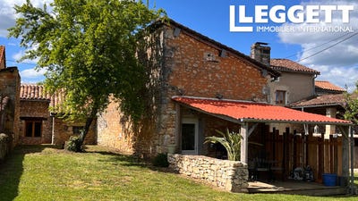 /international/fr/javerlhac-et-la-chapelle-saint-robert-aquitaine-310110091952/