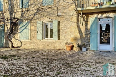/international/fr/aureille-provence-alpes-cote-d-azur-310107837400/