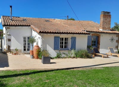 /international/fr/confolens-charente-310106596490/