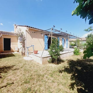 /international/fr/le-cannet-des-maures-provence-alpes-cote-d-azur-310100496515/
