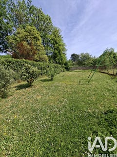 /international/fr/villeblevin-burgundy-310108040604/