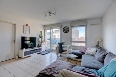 /international/fr/decines-charpieu-rhone-310107973738/