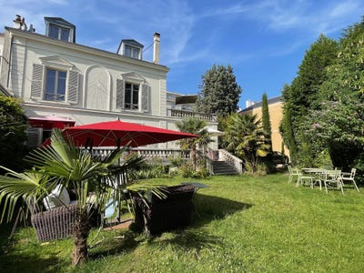 /international/fr/versailles-ile-de-france-310108563385/