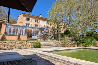 /international/fr/le-val-provence-alpes-cote-d-azur-310099363984/?lang=fr