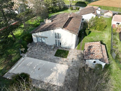 /international/fr/laroque-timbaut-aquitaine-310098372471/?lang=zh-tw