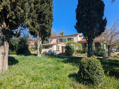 /international/fr/salernes-provence-alpes-cote-d-azur-310110415389/