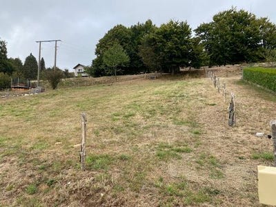 /international/fr/montsalvy-auvergne-310103785391/
