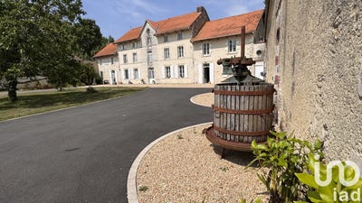 /international/fr/anais-charente-310100228935/?lang=zh-tw