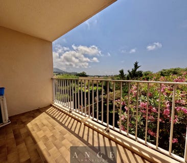 /international/fr/carqueiranne-provence-alpes-cote-d-azur-310100646975/