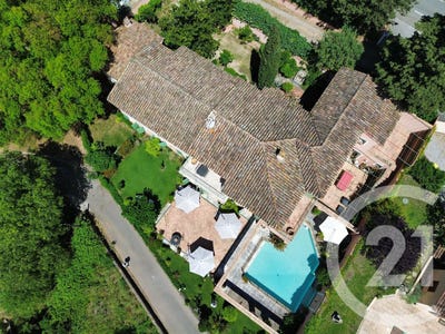 /international/fr/grimaud-provence-alpes-cote-d-azur-310108593216/
