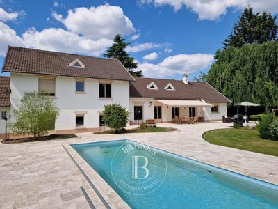 /international/fr/auvers-sur-oise-ile-de-france-310100610265/