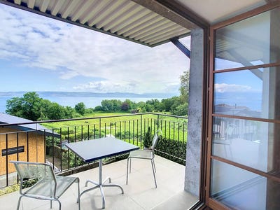 /international/fr/evian-les-bains-rhone-310097236148/
