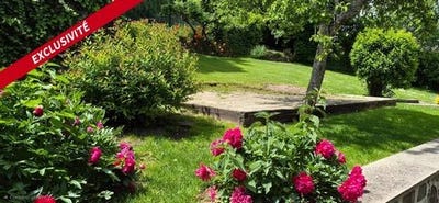 /international/fr/mur-de-barrez-midi-pyrenees-310107473665/