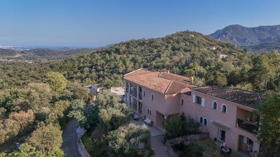 /international/fr/les-adrets-de-l-esterel-hh-15326675-les-adrets-de-l-esterel-provence-alpes-cote-d-azur-310100956717/?lang=fr