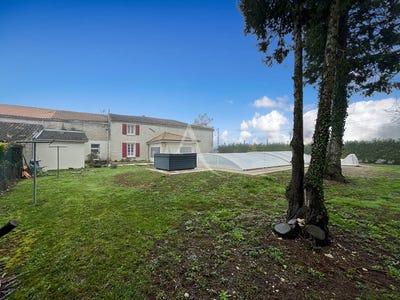 /international/fr/romazieres-charente-310104474887/