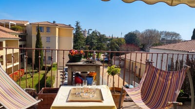 /international/fr/uzes-languedoc-roussillon-310108928363/