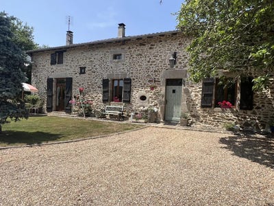 /international/fr/les-salles-lavauguyon-limousin-310100387720/