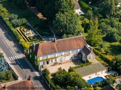 /international/fr/montigny-la-resle-burgundy-310108430704/