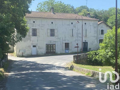 /international/fr/javerlhac-et-la-chapelle-saint-robert-aquitaine-310100290922/