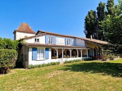 /international/fr/lauzun-aquitaine-310100638315/?lang=zh-tw