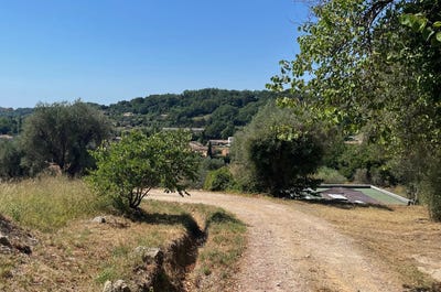 /international/fr/chateauneuf-grasse-provence-alpes-cote-d-azur-310102766322/