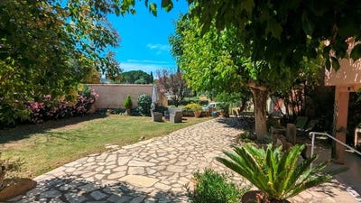 /international/fr/montfort-sur-argens-provence-alpes-cote-d-azur-310100238048/