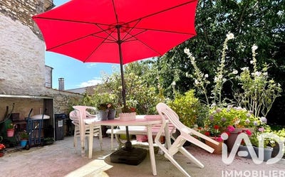 /international/fr/saint-jean-d-angely-charente-310108589011/