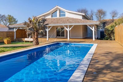 /international/fr/gujan-mestras-aquitaine-310107372734/