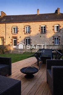 /international/fr/fresnay-sur-sarthe-pays-de-la-loire-310107299483/