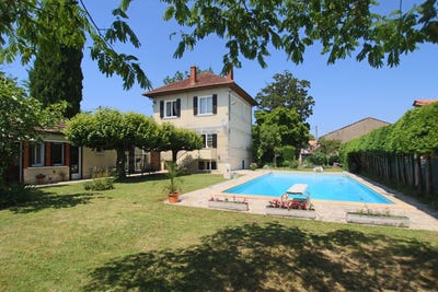 /international/fr/villeneuve-sur-lot-aquitaine-310108291728/