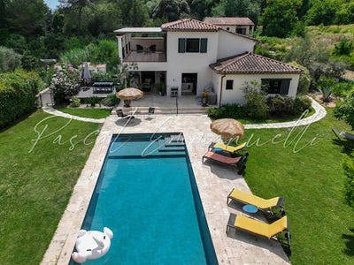 /international/fr/saint-paul-de-vence-provence-alpes-cote-d-azur-310101205875/
