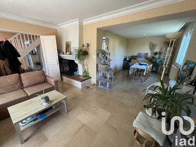 /international/fr/parthenay-charente-310099115898/