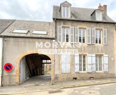 /international/fr/chateau-chinon-ville-burgundy-310107887966/