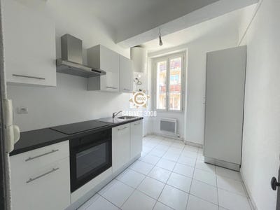 /international/fr/toulon-charente-310107792076/