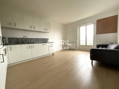 /international/fr/chanteloup-les-vignes-la-basse-normandie-310105423053/