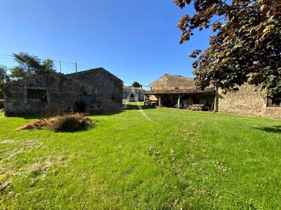 /international/fr/saint-palais-de-phiolin-charente-310109224918/
