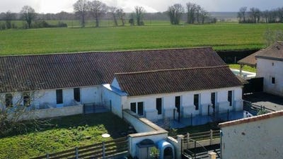 /international/fr/la-puye-charente-310105133941/
