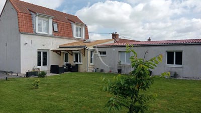 /international/fr/roquetoire-calais-310108509084/