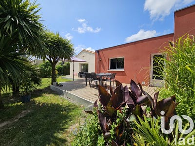 /international/fr/saint-philbert-de-grand-lieu-pays-de-la-loire-310100232040/