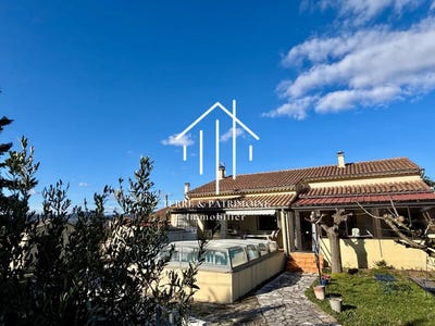 /international/fr/barjac-midi-pyrenees-310100913531/?lang=en