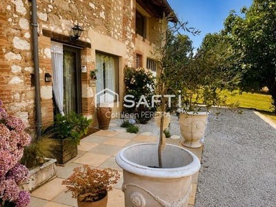 /international/fr/giroussens-midi-pyrenees-310109079581/
