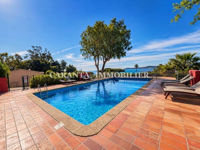 /international/fr/grimaud-provence-alpes-cote-d-azur-310109019728/