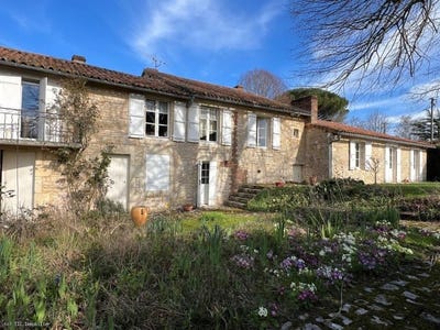 /international/fr/ruffec-charente-310107759180/