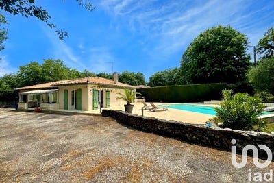 /international/fr/voeuil-et-giget-charente-310100110132/