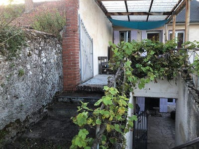 /international/fr/22-rue-du-faubourg-saint-andre-autun-burgundy-310107972002/