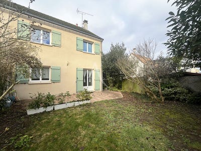 /international/fr/dourdan-ile-de-france-310104470446/