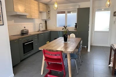 /international/fr/neuville-sur-saone-rhone-310100732207/