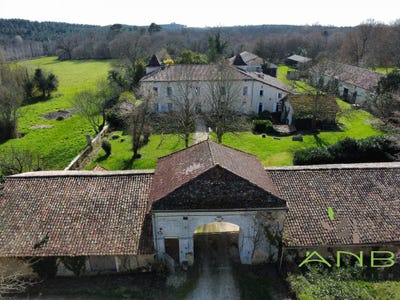 /international/fr/condeon-charente-310106166459/